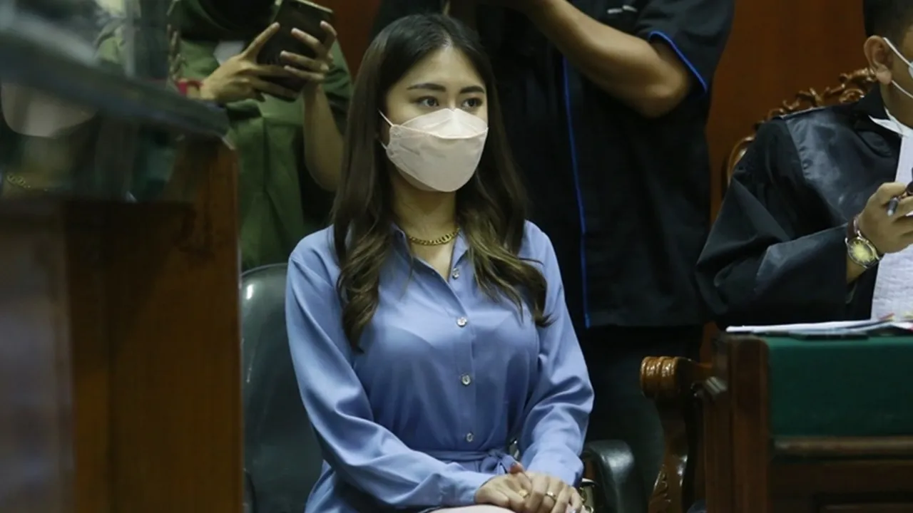 Sandang Status Terdakwa, Ayu Thalia Merasa Nama Baiknya Hancur