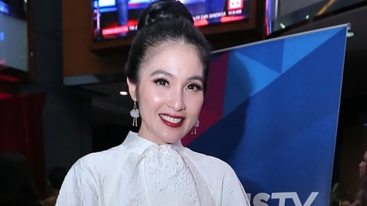 Sandra Dewi Akan Terus Gendong Raphael Moeis Sampai Nggak Kuat