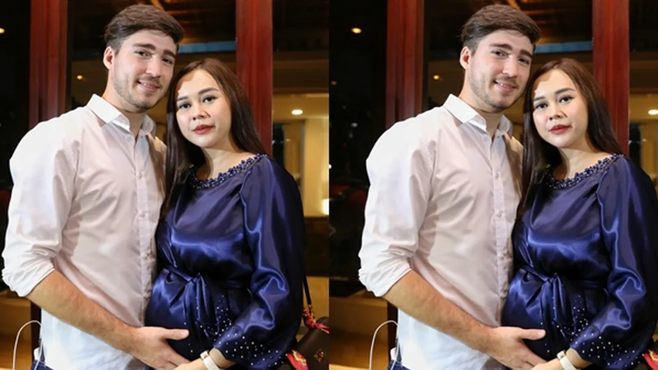 Sang Anak Lahir Prematur, Aura Kasih Ceritakan Penyebabnya Sang Anak Lahir Prematur, Aura Kasih Ceritakan Penyebabnya