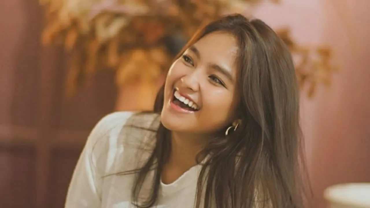 Sarah Mukti, Pendatang Baru yang Kerap Dibandingkan dengan Tiara Andini dan Pernah Cicipi Prestasi Internasional Sarah Mukti, Pendatang Baru yang Kerap Dibandingkan dengan Tiara Andini dan Pernah Cicipi Prestasi Internasional