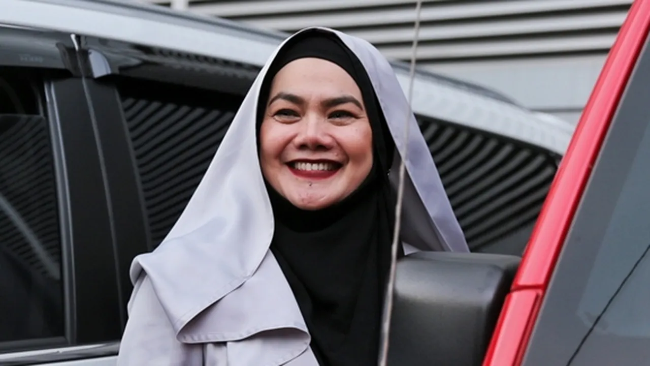 Sarita Abdul Mukti Ungkap Tanda-Tanda Perselingkuhan Faisal Haris dan Jennifer Dunn