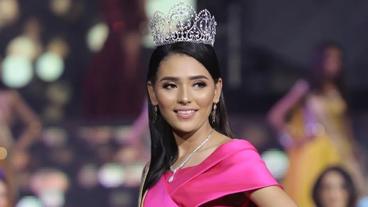 Sarlin Jones, Miss Grand Indonesia 2019 dari Provinsi NTT yang Baru 18 Tahun Sarlin Jones, Miss Grand Indonesia 2019 dari Provinsi NTT yang Baru 18 Tahun