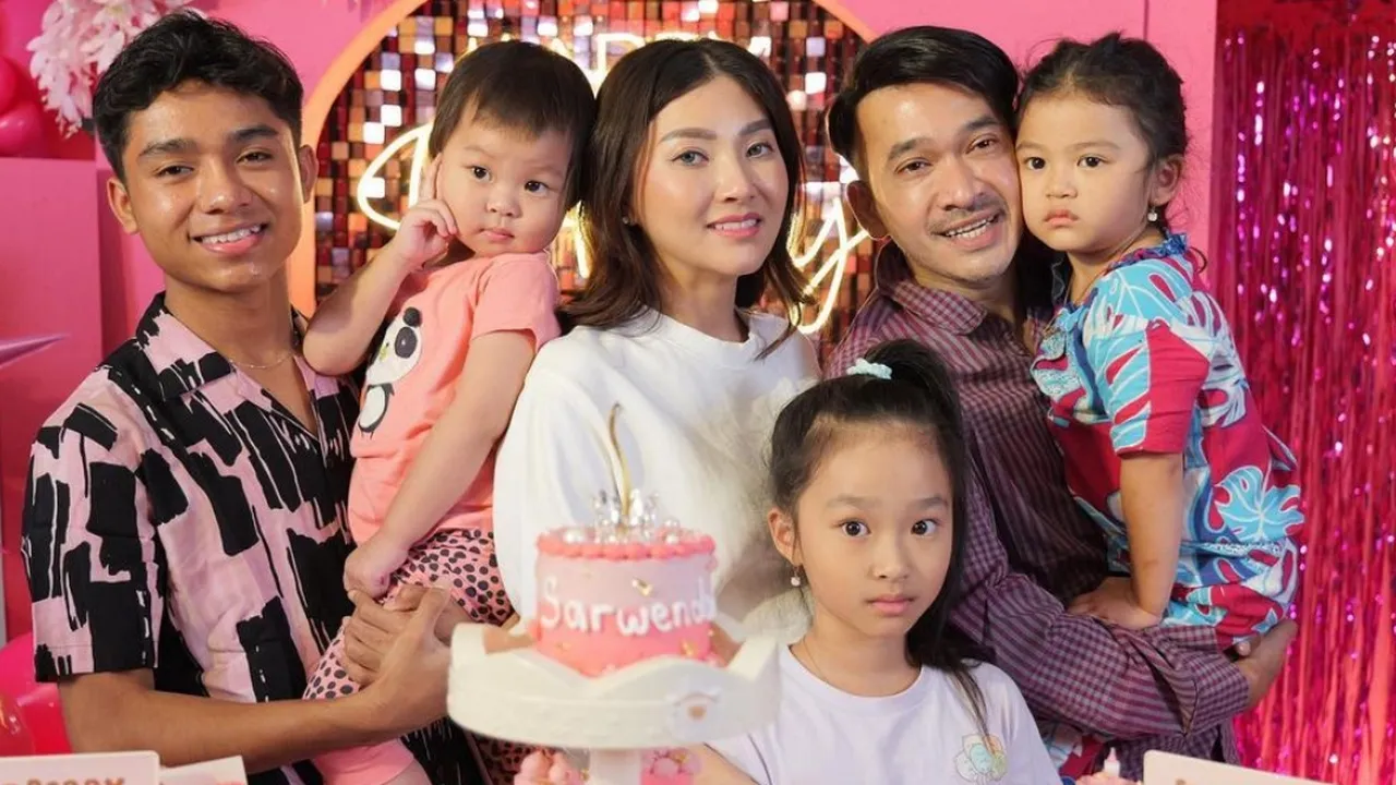 Sarwendah Ulang Tahun ke-34, Ruben Onsu: Semuanya Lebih Perfect Sarwendah Ulang Tahun ke-34, Ruben Onsu: Semuanya Lebih Perfect