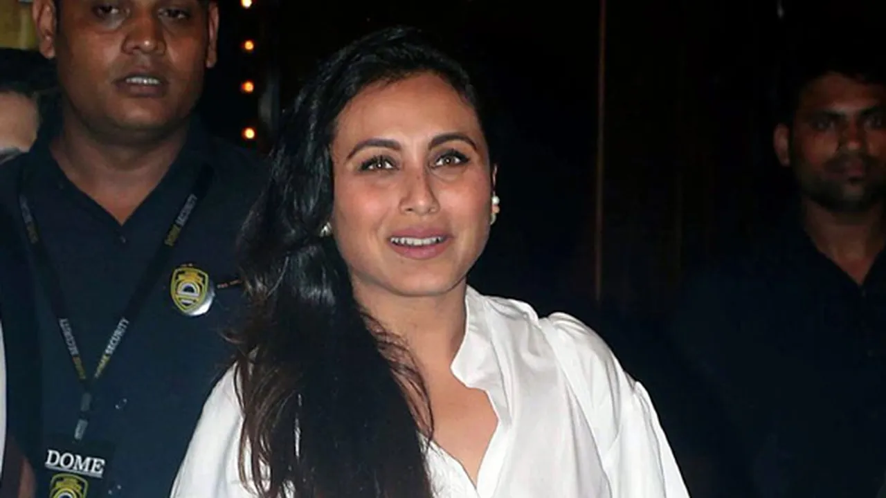 Satu Hari Setelah Kematian Ayah Ajay Devgan, Rani Mukherjee Datang ke Rumah Kajol