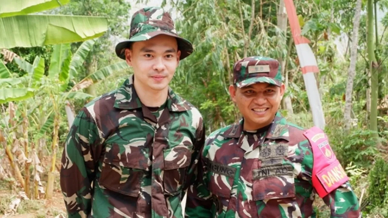 Sehari Jadi Anggota TNI, Presenter Ivan Kabul Bikin Heboh Karena Parasnya yang Tampan