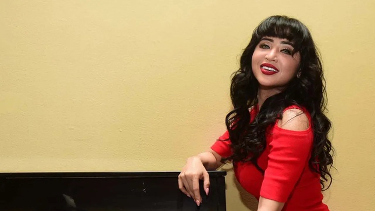 Selain Malam Pertama, Dewi Perssik Juga Bongkar Kehidupan Ranjang Dengan Saipul Jamil Selain Malam Pertama, Dewi Perssik Juga Bongkar Kehidupan Ranjang Dengan Saipul Jamil
