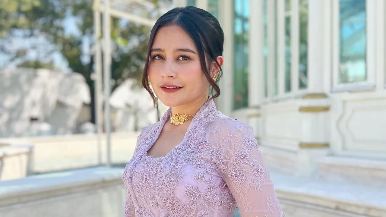 Selain Parfum, Prilly Latuconsina Juga Suka Koleksi Tumblr