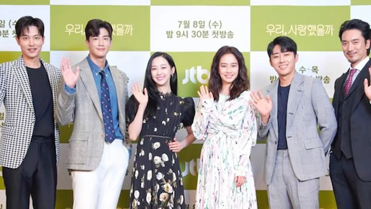 Selain Song Ji Hyo Direbutkan Empat Pria, Ini 6 Alasan Kenapa Harus Nonton 'WAS IT LOVE?' Selain Song Ji Hyo Direbutkan Empat Pria, Ini 6 Alasan Kenapa Harus Nonton 'WAS IT LOVE?'
