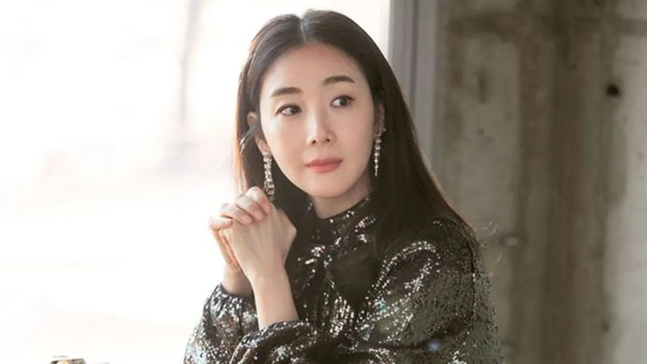 Selamat, Choi Ji Woo Melahirkan Anak Pertama di Usia 45 Tahun