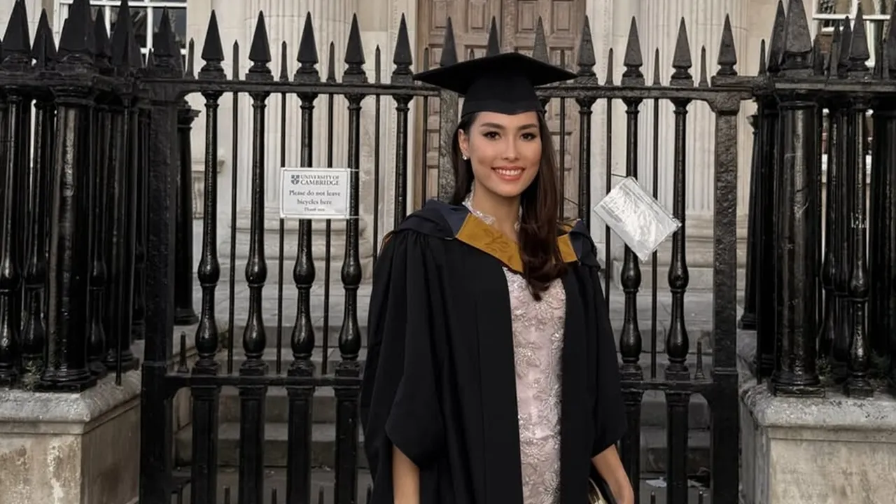Selamat, Frederika Cull Raih Gelar Master dari University of Cambridge