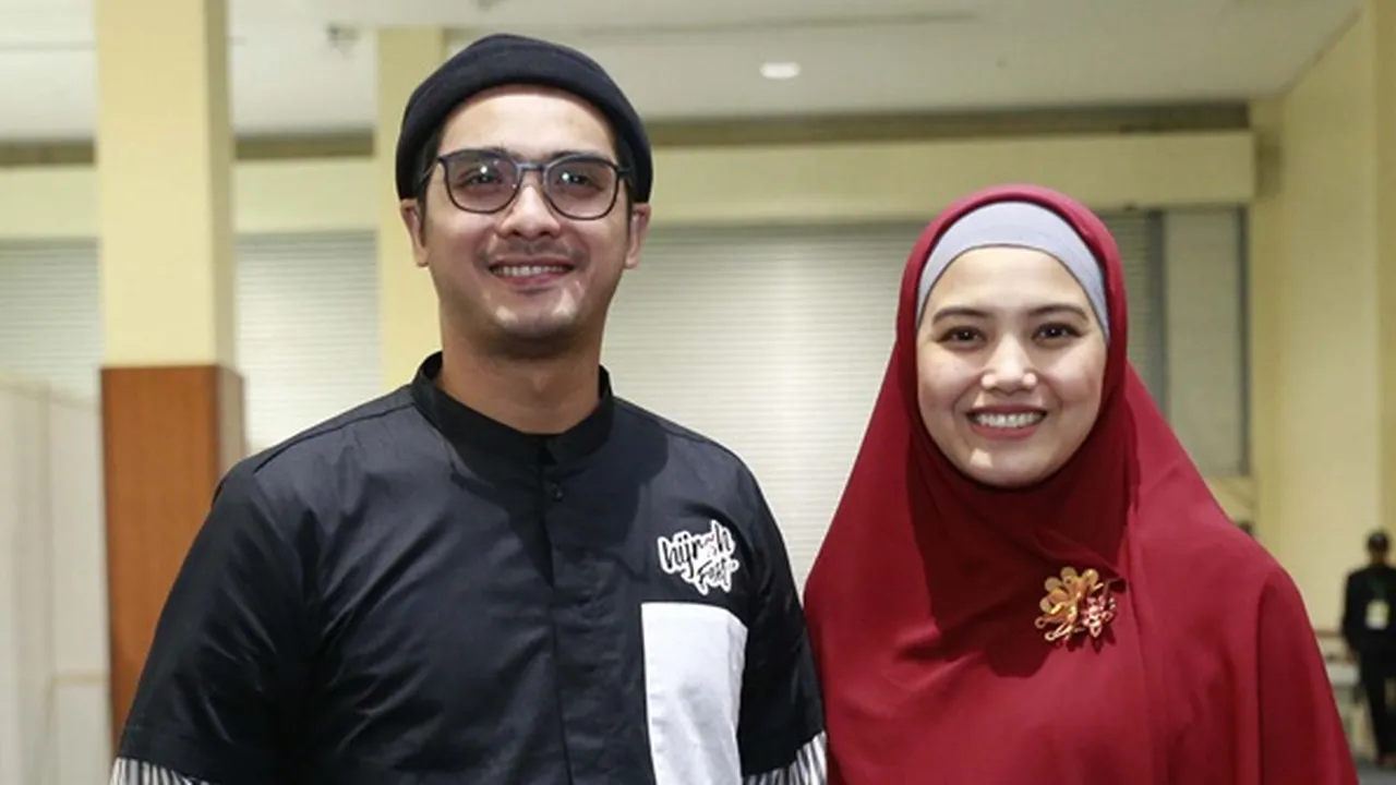 Selamat, Herfiza Istri Ricky Harun Melahirkan Anak Ketiga Selamat, Herfiza Istri Ricky Harun Melahirkan Anak Ketiga
