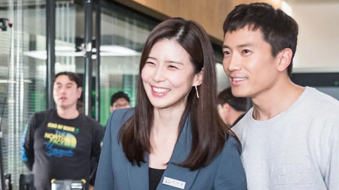 Selamat! Lee Bo Young Istri Ji Sung Lahirkan Anak Kedua