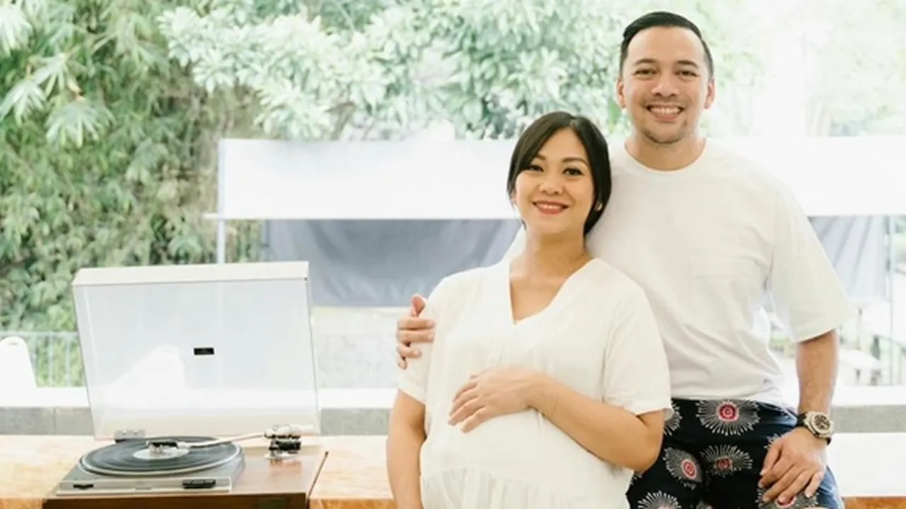 Selamat! Nola B3 Melahirkan Anak ke-4 Berjenis Kelamin Perempuan Selamat! Nola B3 Melahirkan Anak ke-4 Berjenis Kelamin Perempuan