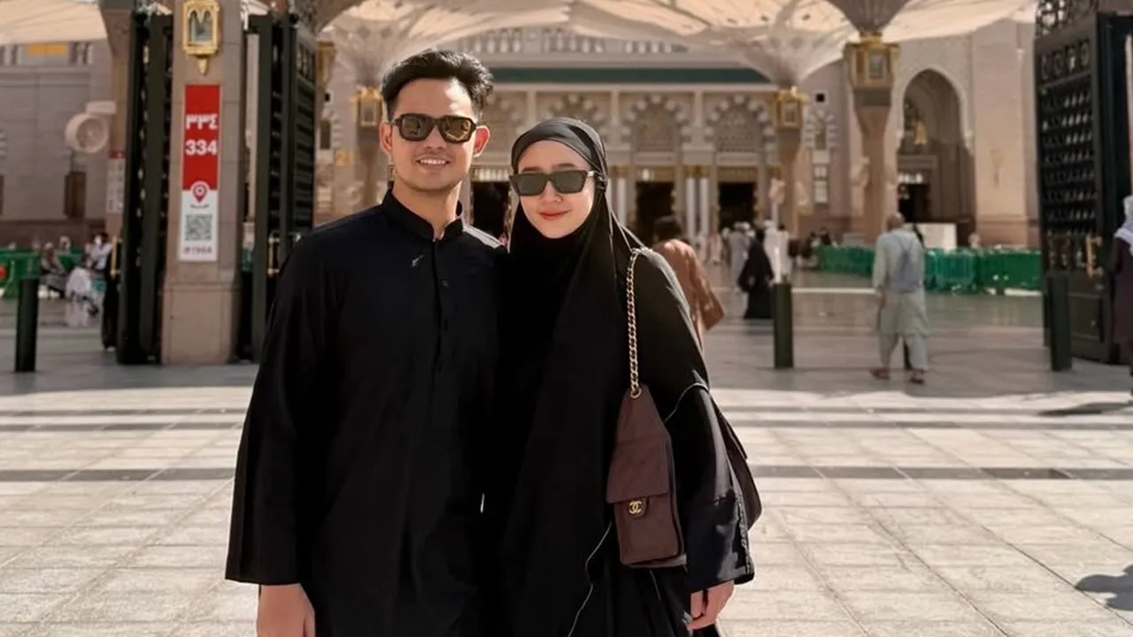 7 Seleb Ceritakan Seputar Pengalaman Puasa, dari Umrah Hingga Toleransi