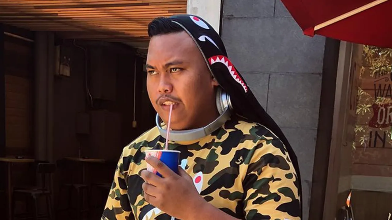 Selebgram Ajudan Pribadi Pamer Isi Saldo Senilai 13 Miliar!