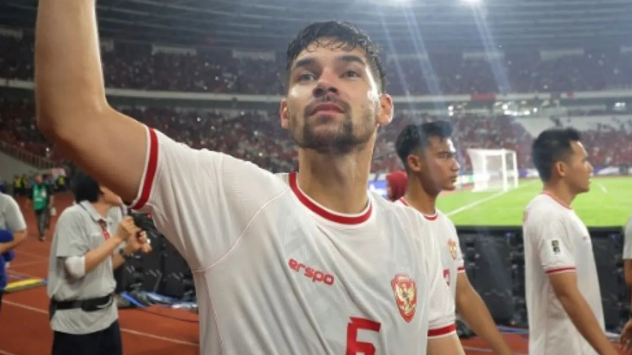 Selebrasi Sandy Walsh Pasca Kemenangan Timnas Indonesia atas Arab Saudi: Menyala Abangku