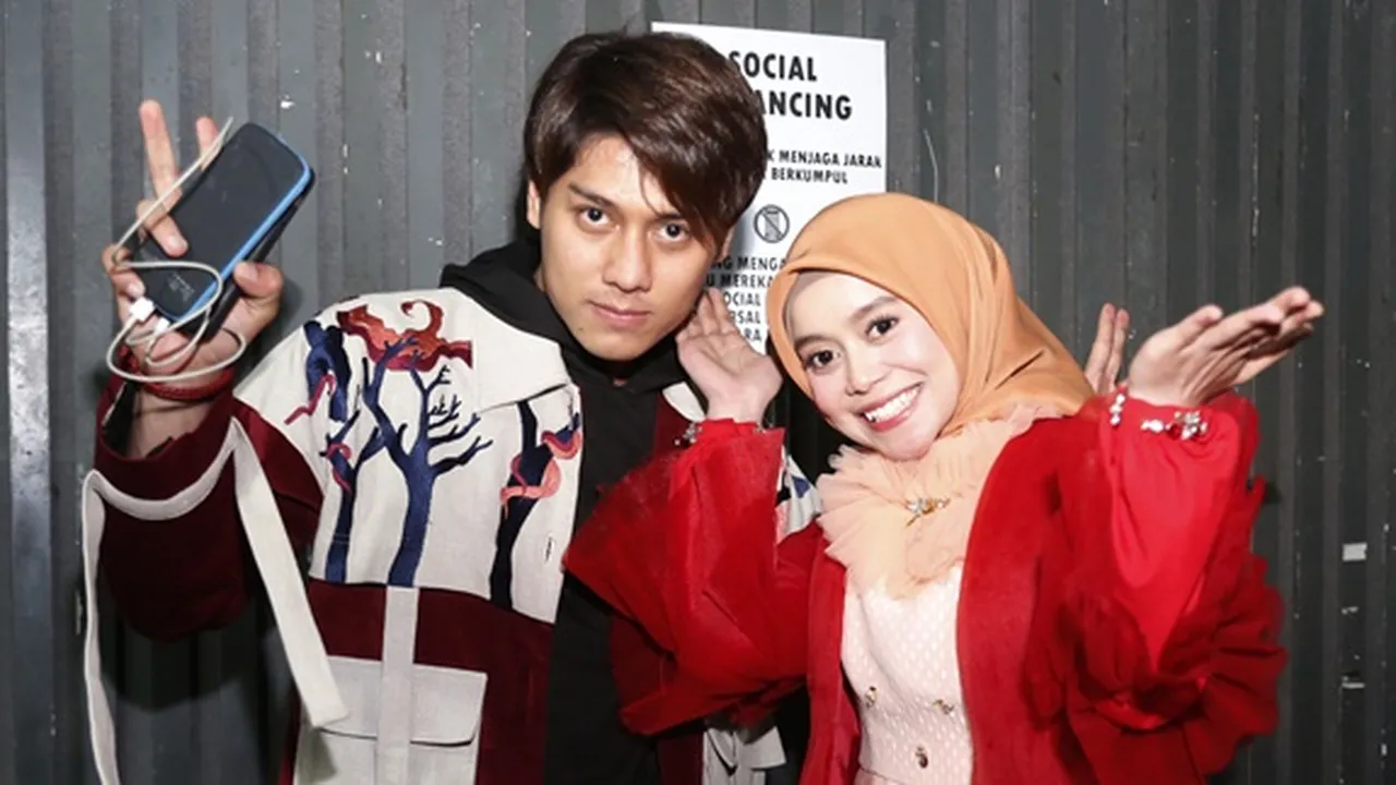 Semakin Dekat, Lesti Kejora Temani Rizky Billar Main Sepak Bola