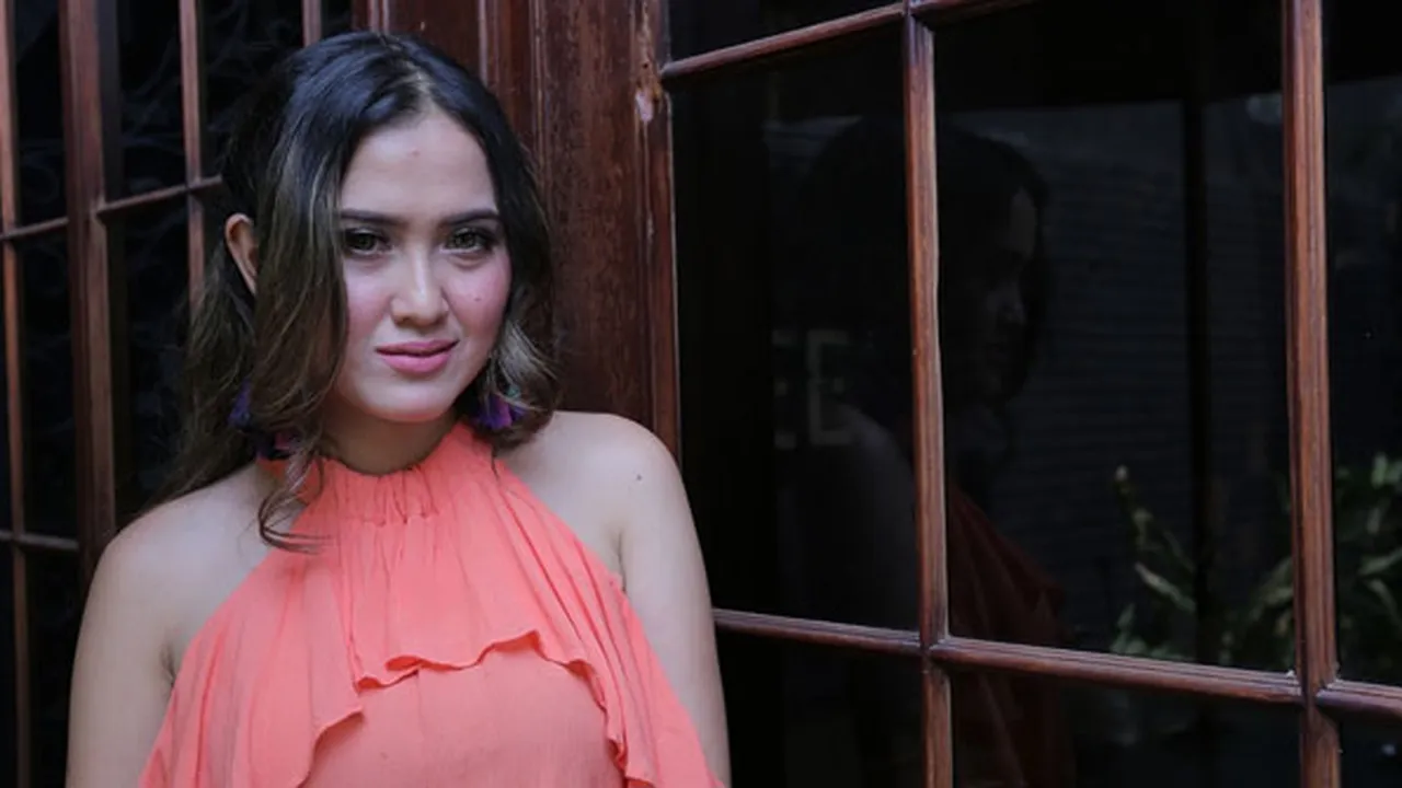Semakin Sering Diberitakan Soal Hubungan Dengan Tukul, Job Meggie Diaz Bertambah