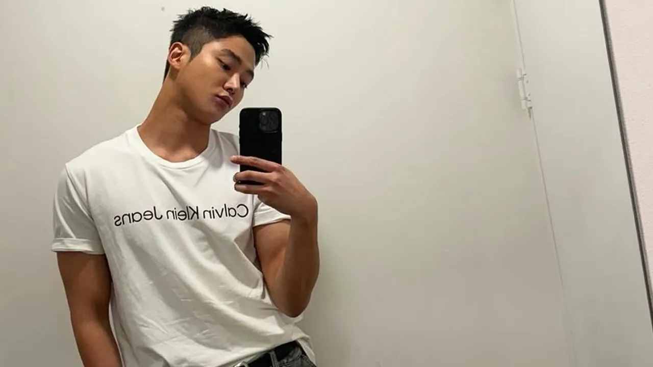Sempat Ditunda, Rowoon Kini Dipastikan Wamil pada 27 Oktober 2025