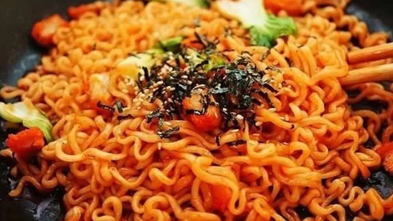 Sempat Ketahuan Bohong, Youtuber Cilik Ini Akhirnya Bisa Makan Samyang Asli