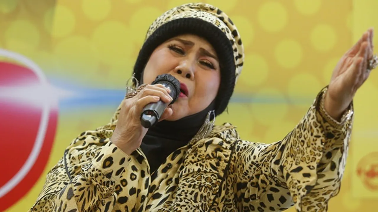 Sempat Positif Covid-19, Elvy Sukaesih Kembali Ceritakan Pengalamannya Saat Jalani Proses Isolasi