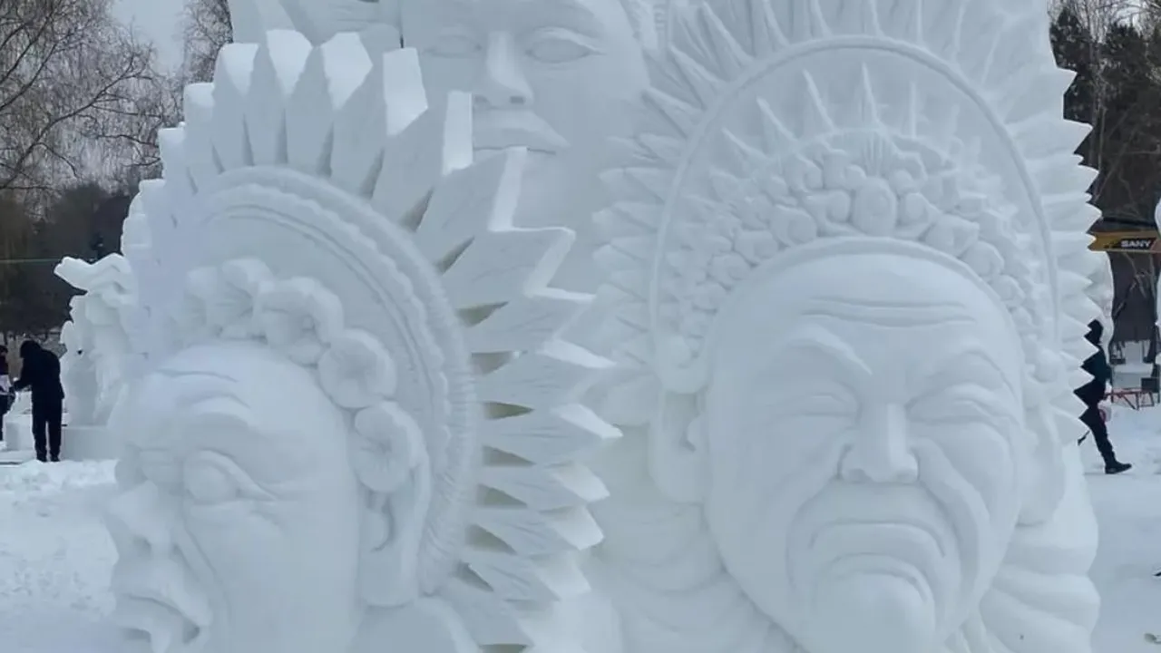Seniman Bali Juara di Harbin International Snow Sculpture Competition 2025, Karyanya Bikin Kagum