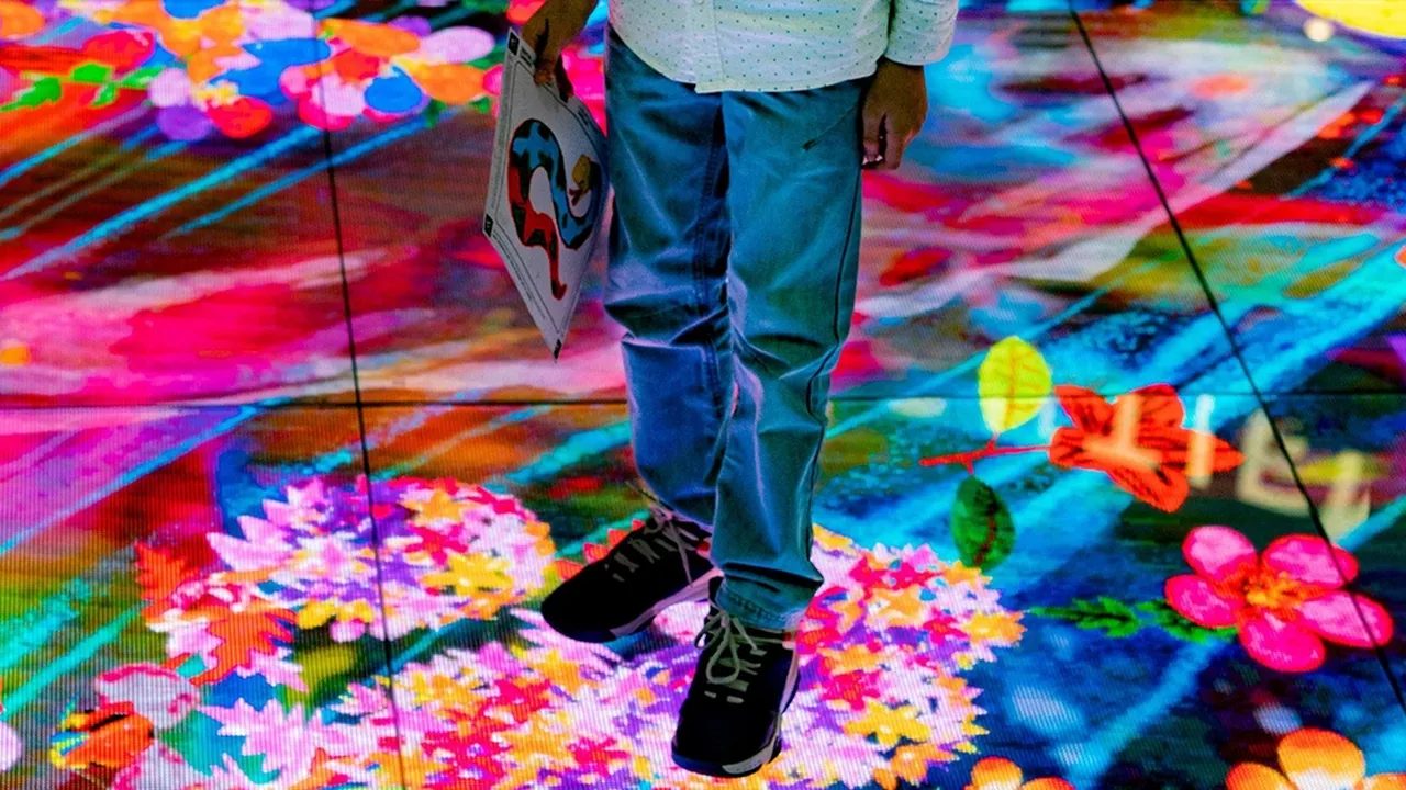 Serasa Masuk Dunia Fantasi, Ini Keseruan Digital Light Canvas by teamLab di Singapura