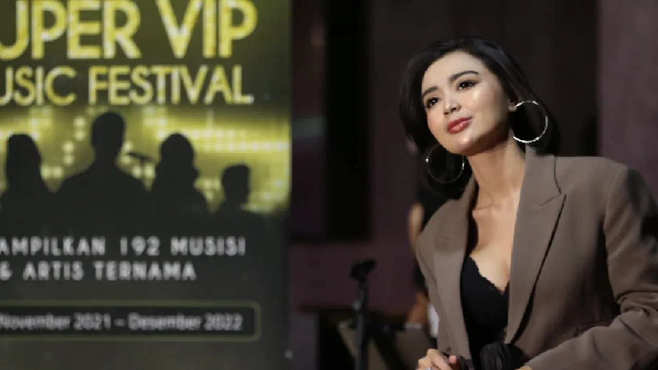 Sering Digosipkan dengan Banyak Pria, Ini Tanggapan Wika Salim