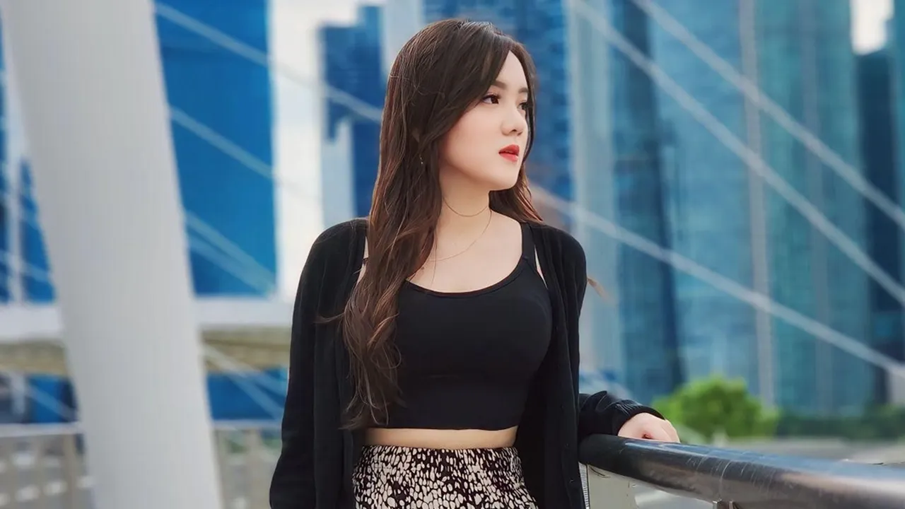 Sering Disebut Mirip Idol Korea, Karen Lorenza: Netizen Ada-Ada Aja