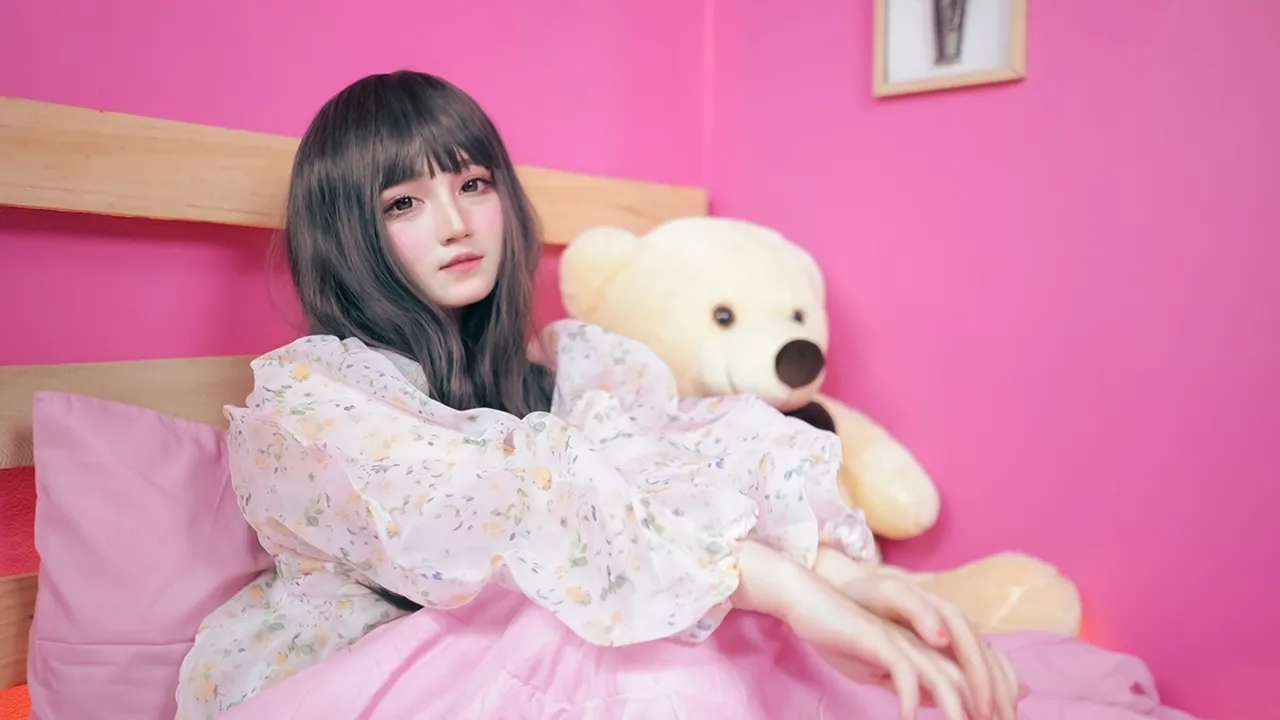 Seriusi Dunia Musik, Billa Barbie Rilis Single Perdana Berjudul 'Cinta Virtual'