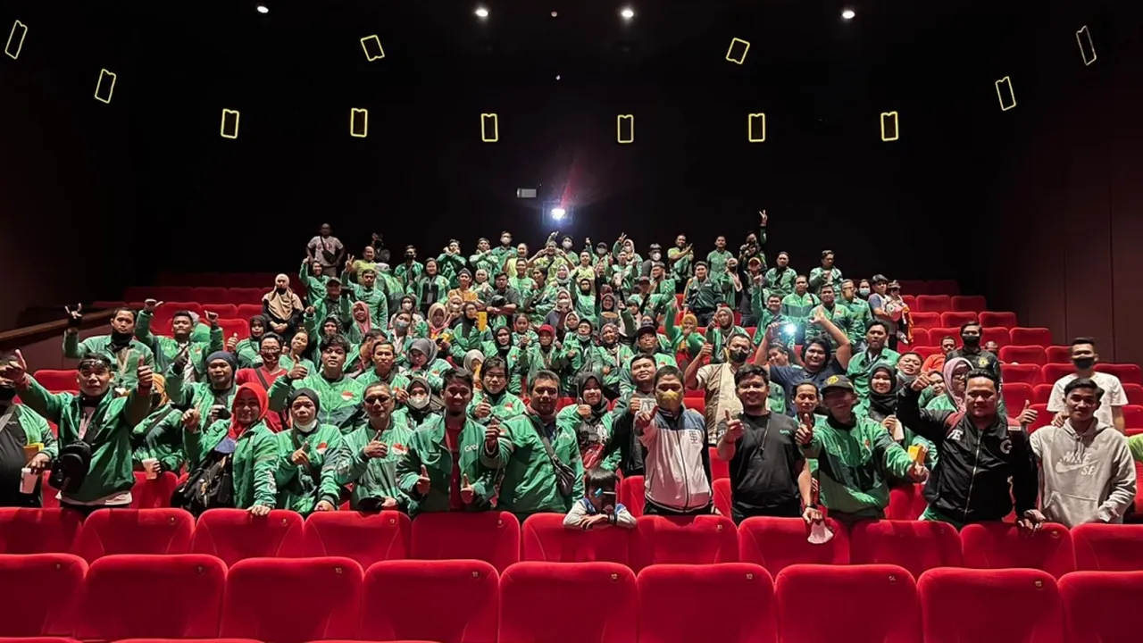 Seru dan Pecah Abis! Lebih dari 4000 Mitra Pengemudi Grab Nonton Bareng SRI ASIH