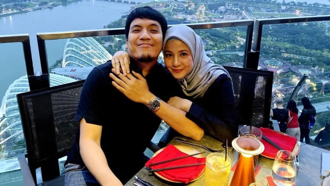 Setahun Cerai, Desta Kepergok Masih Simpan Foto Natasha Rizky Dan Akui Sering Nangis