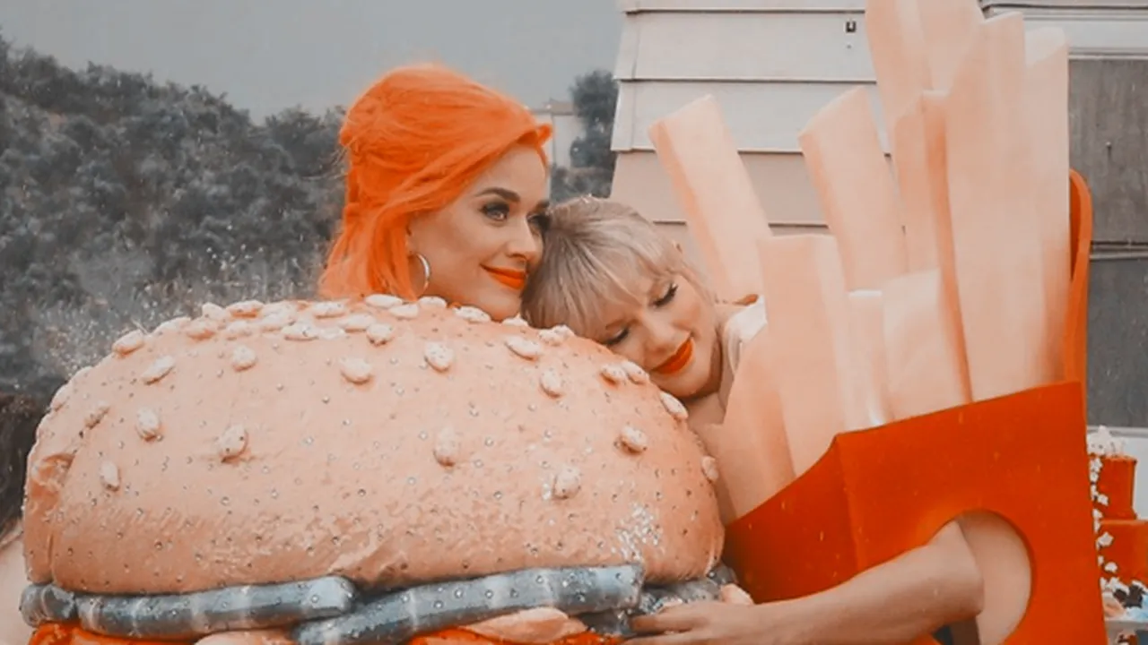 Resmi Berdamai, Katy Perry dan Taylor Swift Pelukan