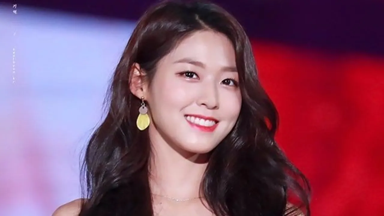 Setelah Foto Bareng Seolhyun AOA, Seorang Fans Ini Langsung Lemas!