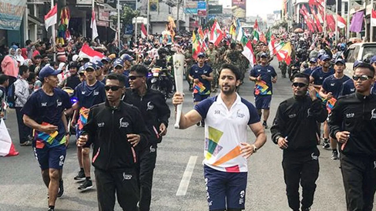 Shaheer Sheikh Ikut Bawa Obor Asian Games di Indonesia, Media India Bangga Shaheer Sheikh Ikut Bawa Obor Asian Games di Indonesia, Media India Bangga