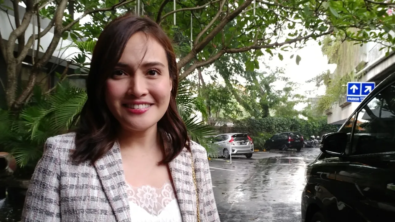 Shandy Aulia Dipaksa Orangtua Bangun Rumah?