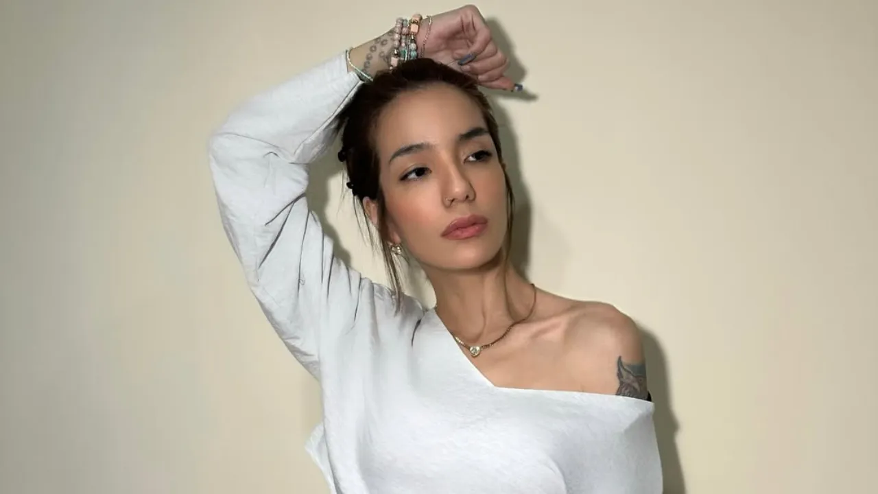 Sheila Marcia Makin Percaya Diri Setelah Operasi Payudara, Bahas Peran Suami Sheila Marcia Makin Percaya Diri Setelah Operasi Payudara, Bahas Peran Suami