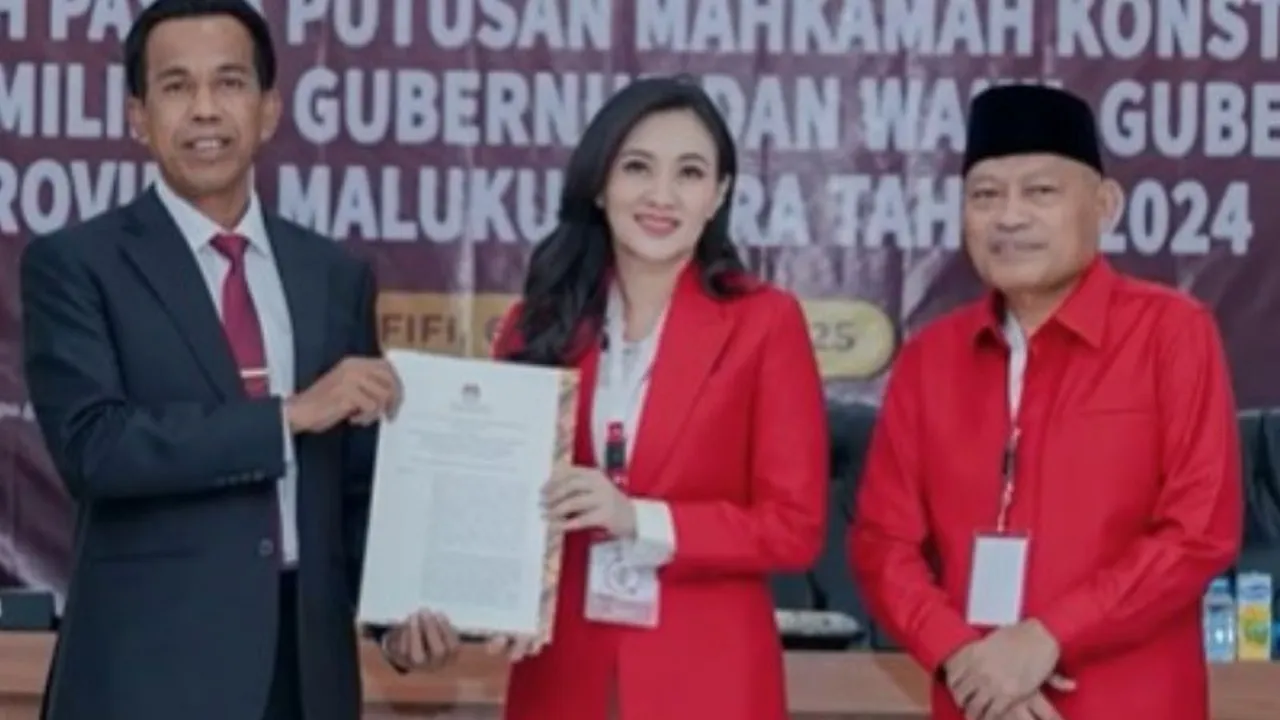 Sherly Tjoanda Hadiri Acara Penetapan Gubernur Maluku Utara, Tampil Menawan dengan Baju Merah