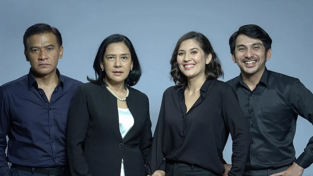 Sheryl Sheinafia Merasa Starstruck Bisa Beradu Akting dengan Donny Damara Sheryl Sheinafia Merasa Starstruck Bisa Beradu Akting dengan Donny Damara