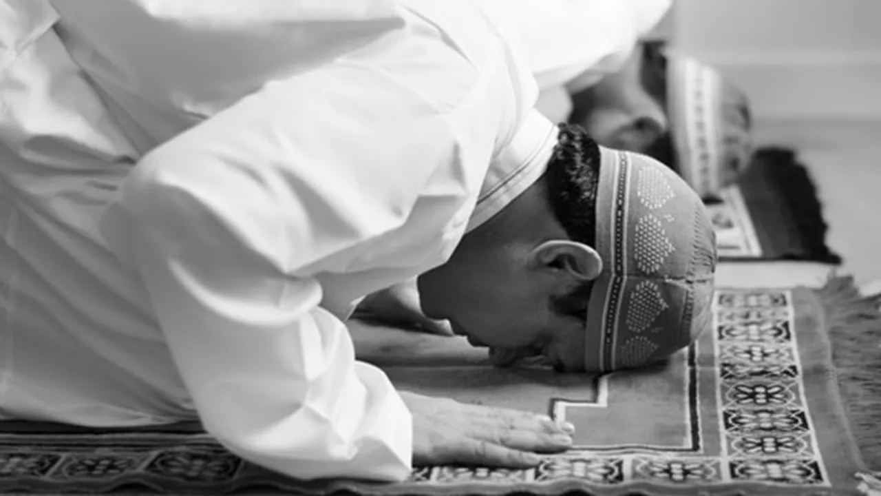 Sholat Kafarat, Penjelasan Hukum dan Hubungannya dengan Sholat Qadla