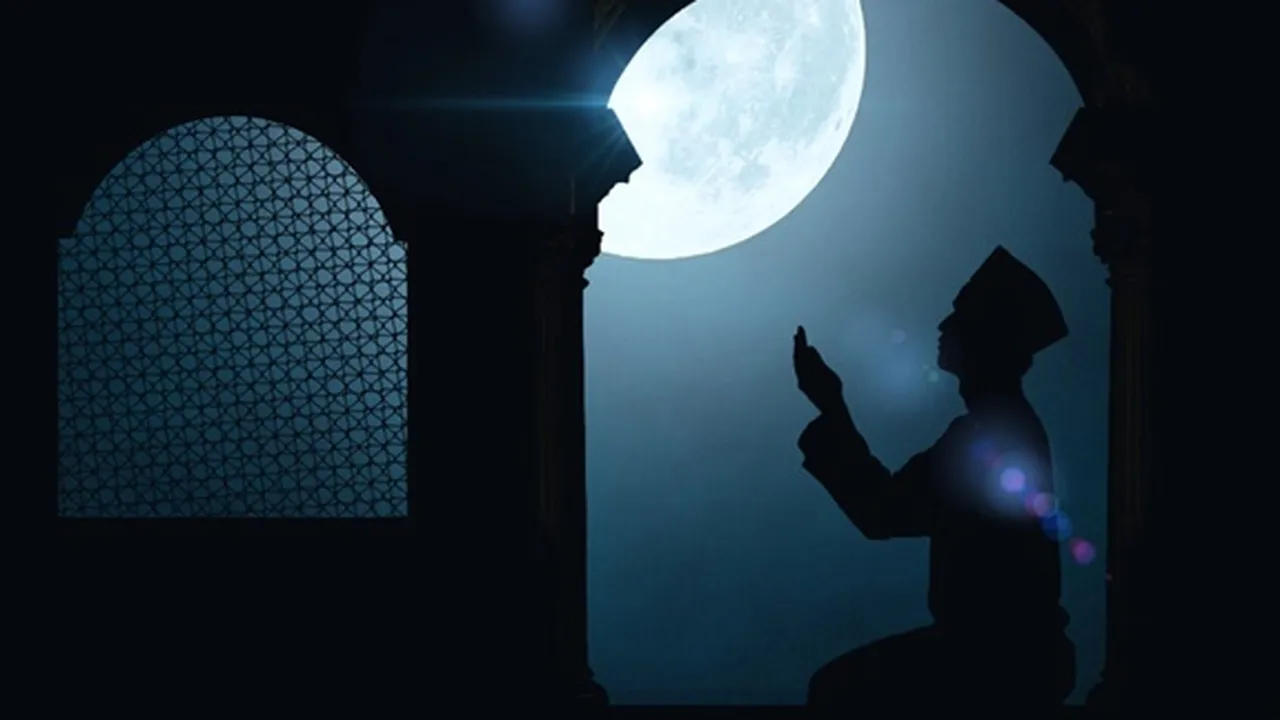 Sholat Lailatul Qadar: Niat, Tata Cara dan Doanya Pada Malam Terakhir Bulan Ramadan