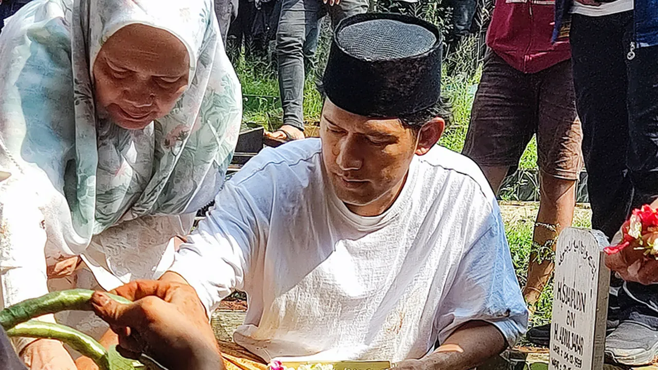 Siang Masih Sempat Bertemu, Sore Hari Ayah Ibnu Jamil Meninggal Dunia