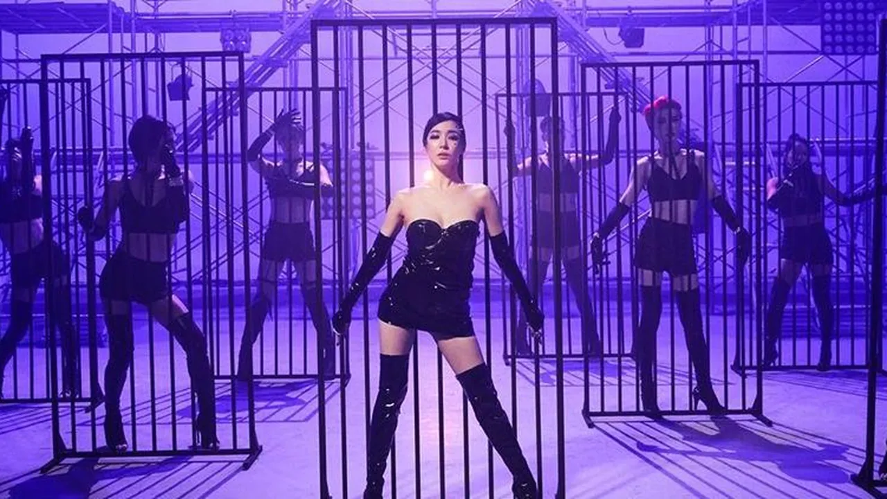 Siap Gelar 'Magnetic Moon Tour', Tiffany Young Dibantu Lady Gaga