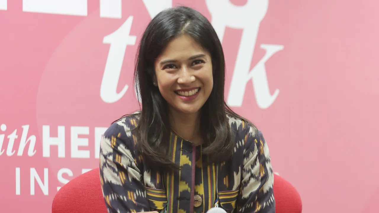 Siapa Sangka, Rocky Gerung Ternyata Pernah Menjadi Dosen Pembimbing Dian Sastro Siapa Sangka, Rocky Gerung Ternyata Pernah Menjadi Dosen Pembimbing Dian Sastro