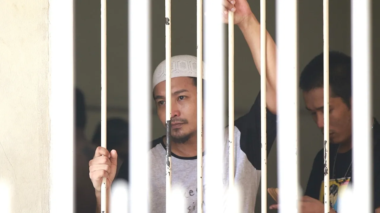 Sidang Ditunda Lagi, Istri Zul Zivilia Menangis Karena Hal Ini Sidang Ditunda Lagi, Istri Zul Zivilia Menangis Karena Hal Ini