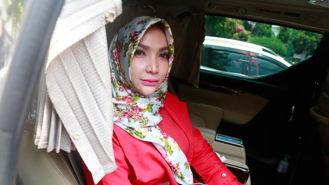 Sidang Lanjutan Perceraiannya Digelar, Roro Fitria Absen