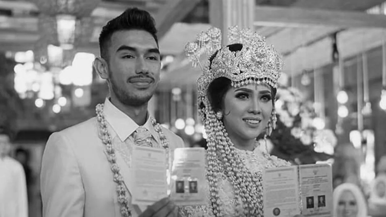 Sidang Perdana Perceraian Raya Kitty 'Anak Langit' Tak Dihadiri Suami