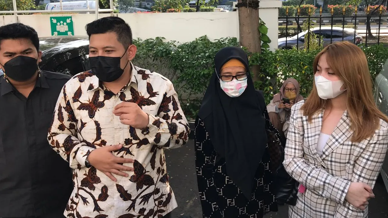 Sidang Vonis Jeff Smith Ditunda, Sang Kekasih Berdoa Mendapatkan Keputusan yang Terbaik