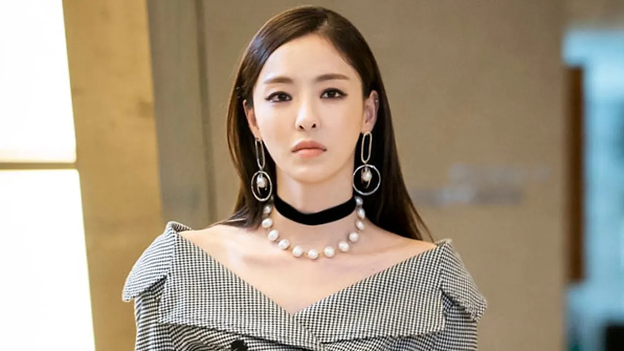 Sifat Asli Lee Da Hee, Ternyata Ramah & Hangat pada Fans