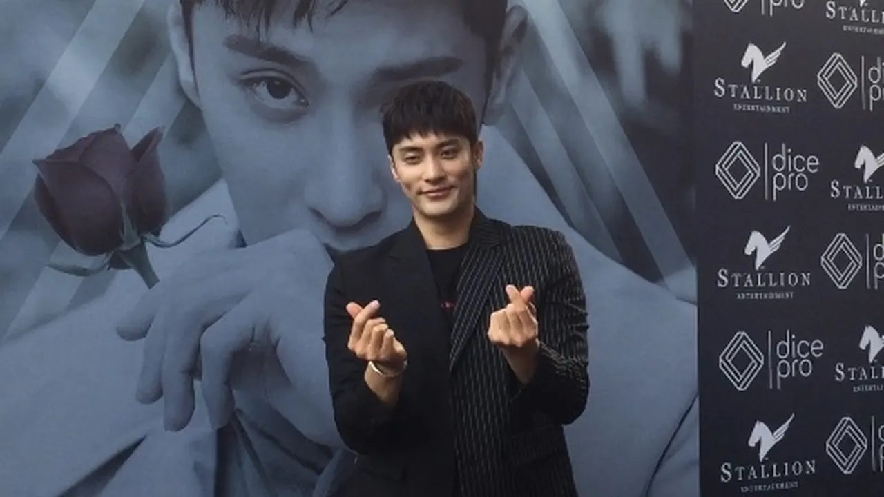 Sikap Manis Sung Hoon Saat Jumpa Pers di Jakarta